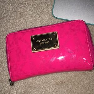 Michael kors wallet
